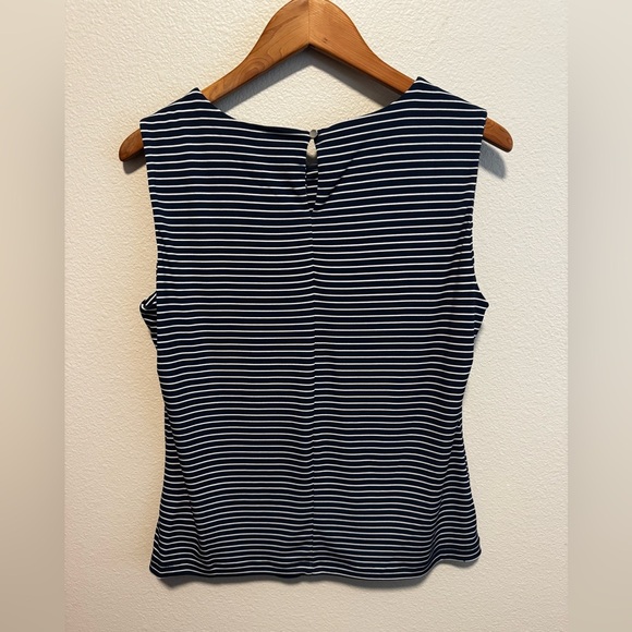 NWT-CALVIN KLEIN Sleeveless Top Size L - Picture 3 of 8